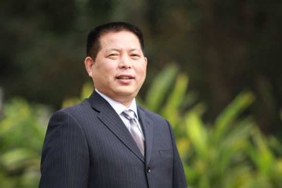 春節來臨，【重慶正航食品】董事長陶光輝、總經理唐銀彬祝大家：兔年好運到，好事來得早！